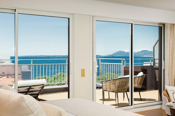 Junior-Suite, Meerblick | Terrasse/Patio