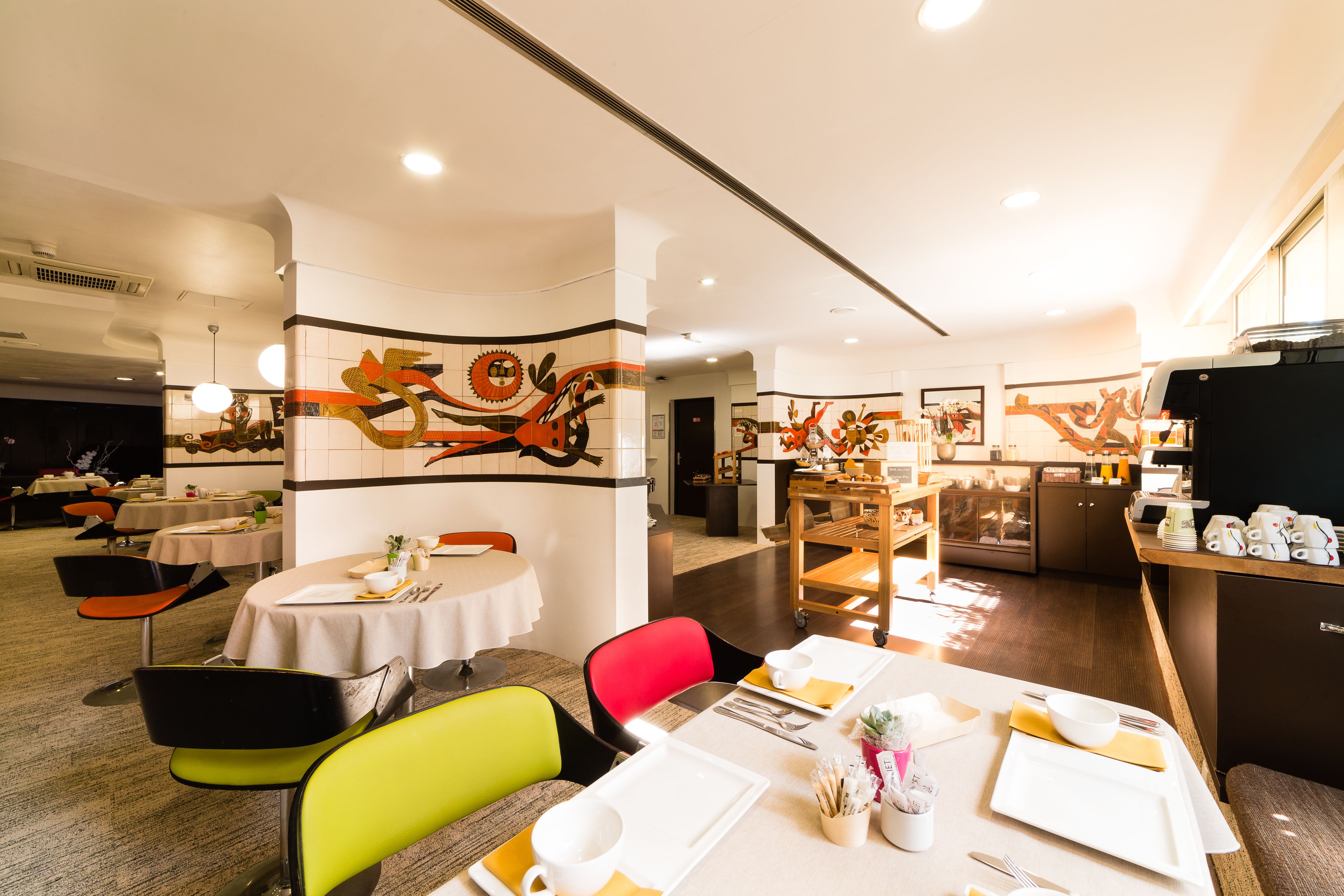 daily buffet breakfast (eur 22 per person)