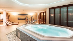 室內 Spa 池