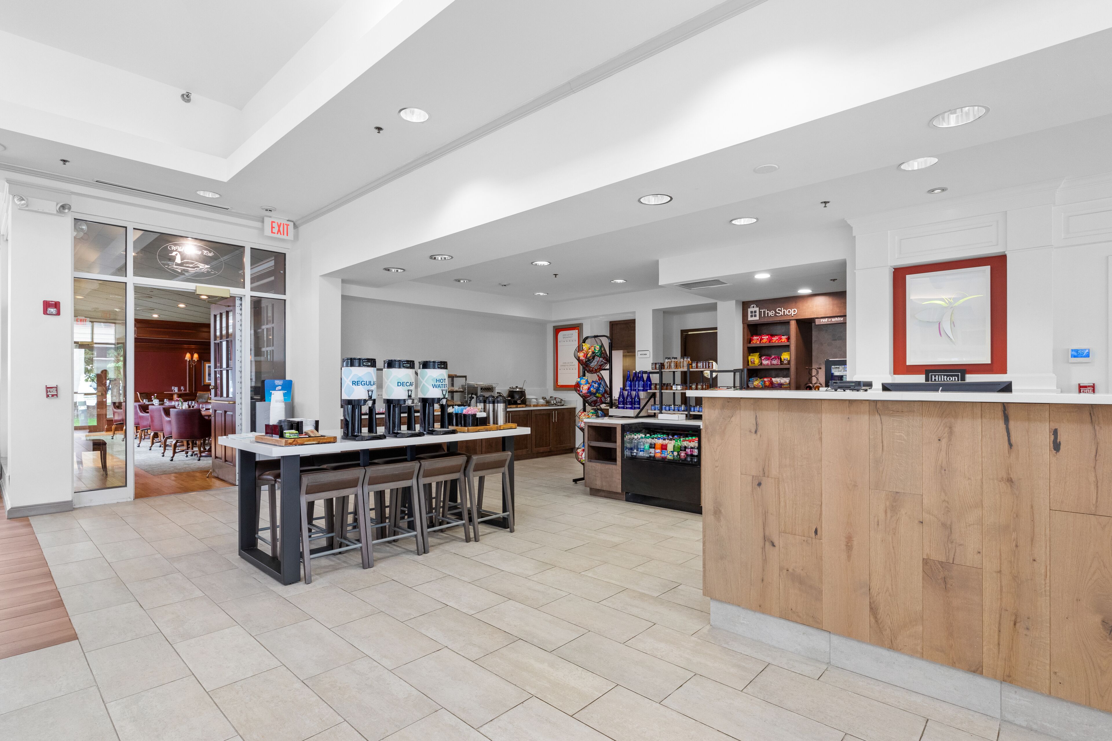 daily cooked-to-order breakfast (usd 15.95 per person)