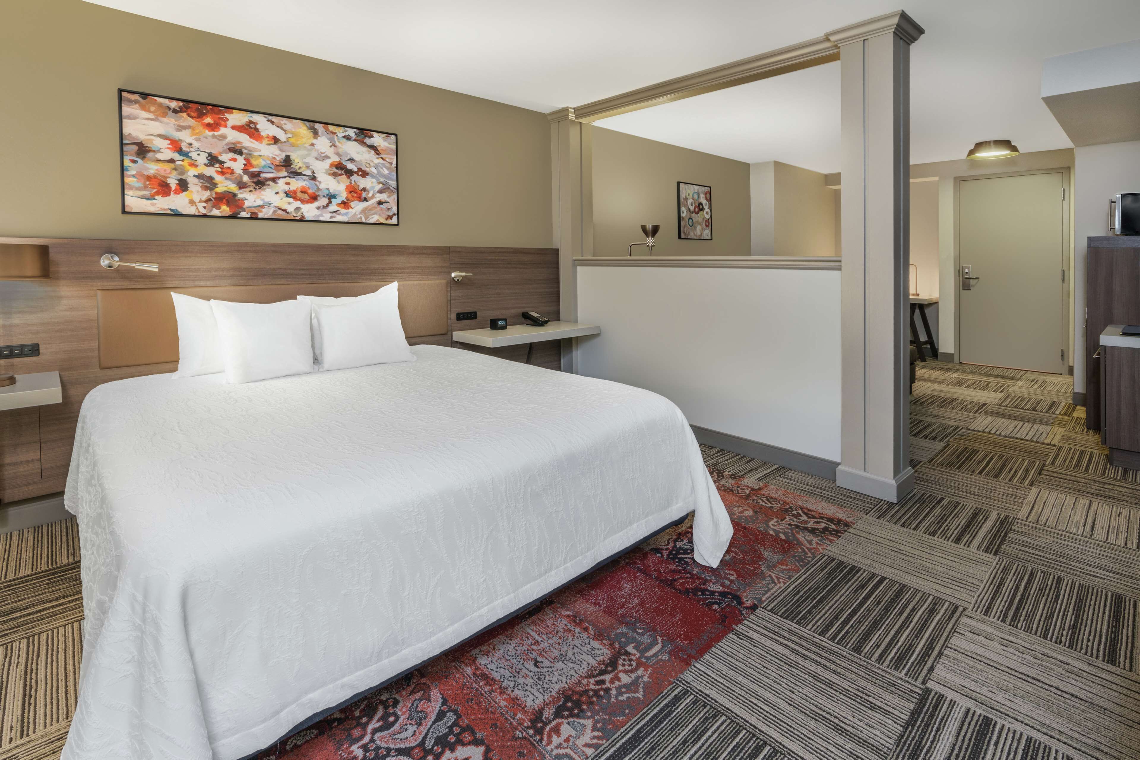 one king one bedroom whirlpool suite | premium bedding, pillow-top beds, in-room safe, iron/ironing board