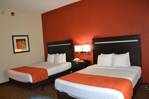 Chambre Standard, 2 grands lits, fumeur, réfrigérateur et four à micro-ondes