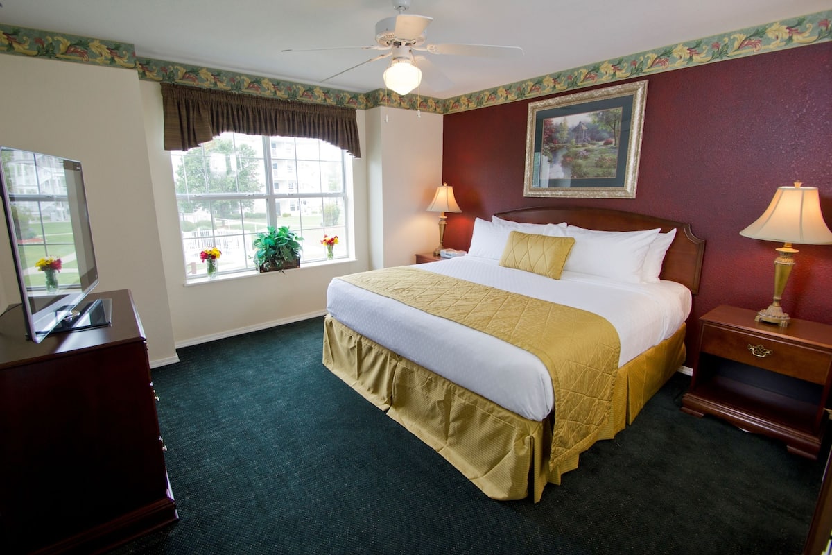 Condo, 1 Bedroom, Non Smoking | Iron/ironing board, free WiFi, bed sheets