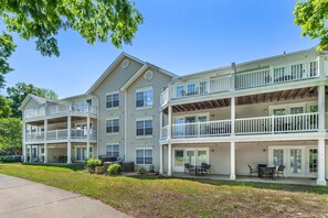 Exterior - Hilton Vacation Club Greensprings Williamsburg (Williamsburg)
