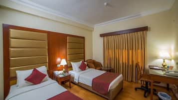 Minibar, caja de seguridad en la habitación y cortinas blackout