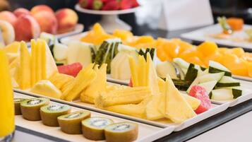 Tägliches Frühstücksbuffet gegen Gebühr