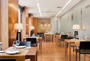 Almoço e jantar