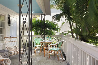 Ella's Cottages - Key West Historic Inns