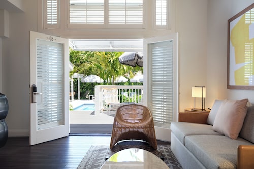Ella's Cottages - Key West Historic Inns