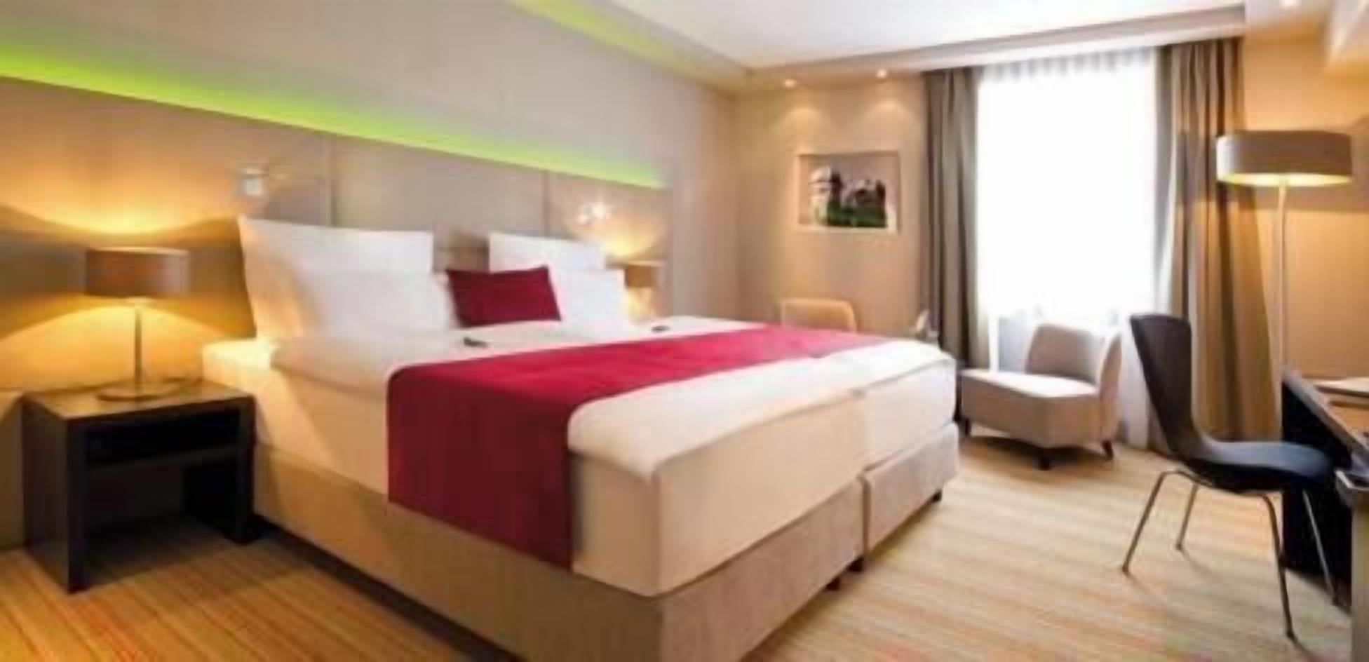 Premium bedding, pillow-top beds, minibar, in-room safe