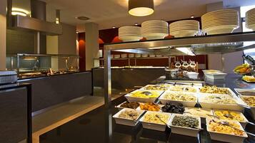 Daily buffet breakfast (EUR 20.50 per person)