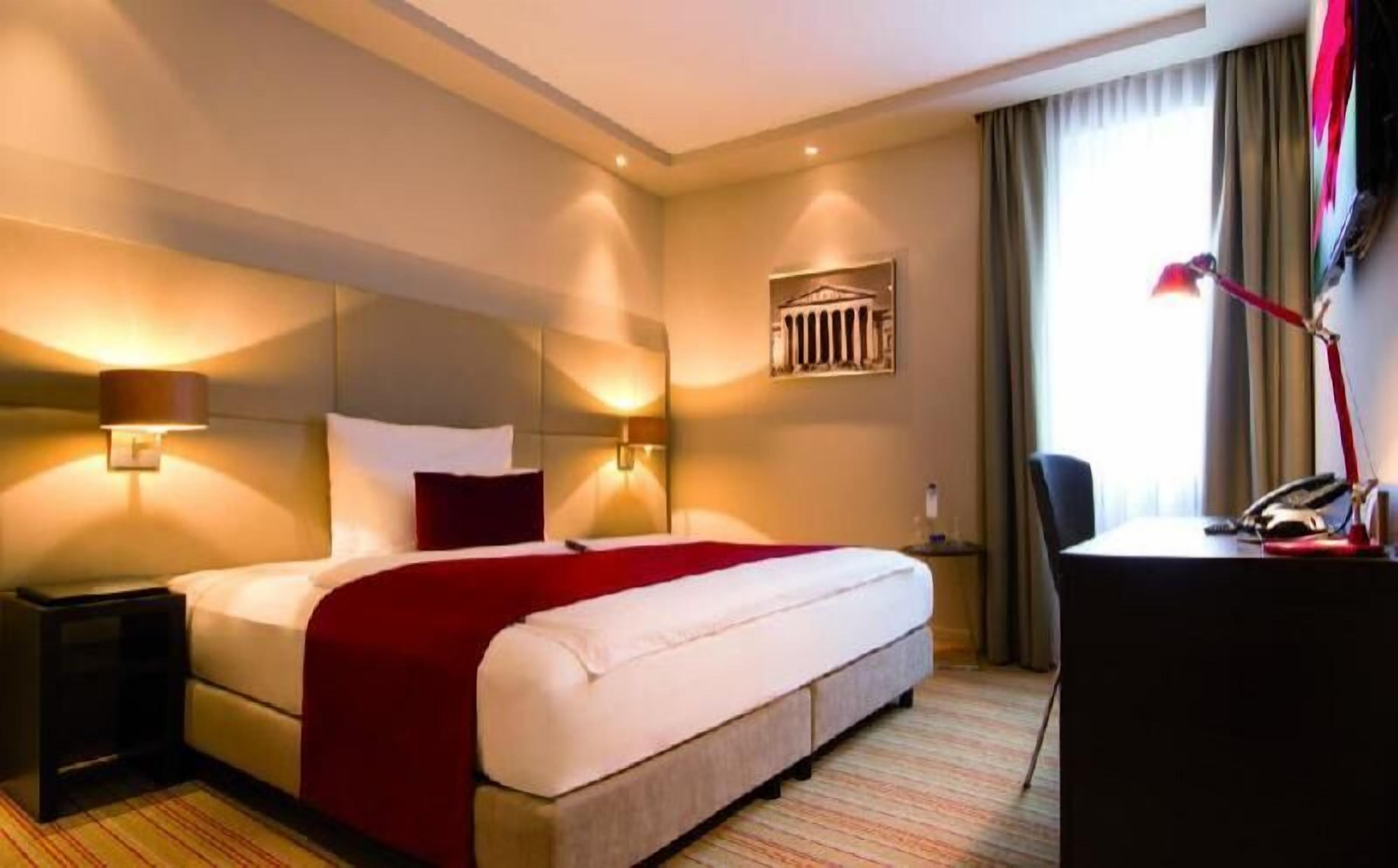 Ropa de cama de alta calidad, camas con pillow-top y minibar 