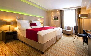 이그제큐티브룸, 마당 전망 | 고급 침구, 필로우탑 침대, 미니바, 객실 내 금고