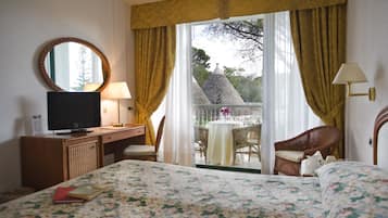 Minibar, in-room safe, desk, blackout curtains