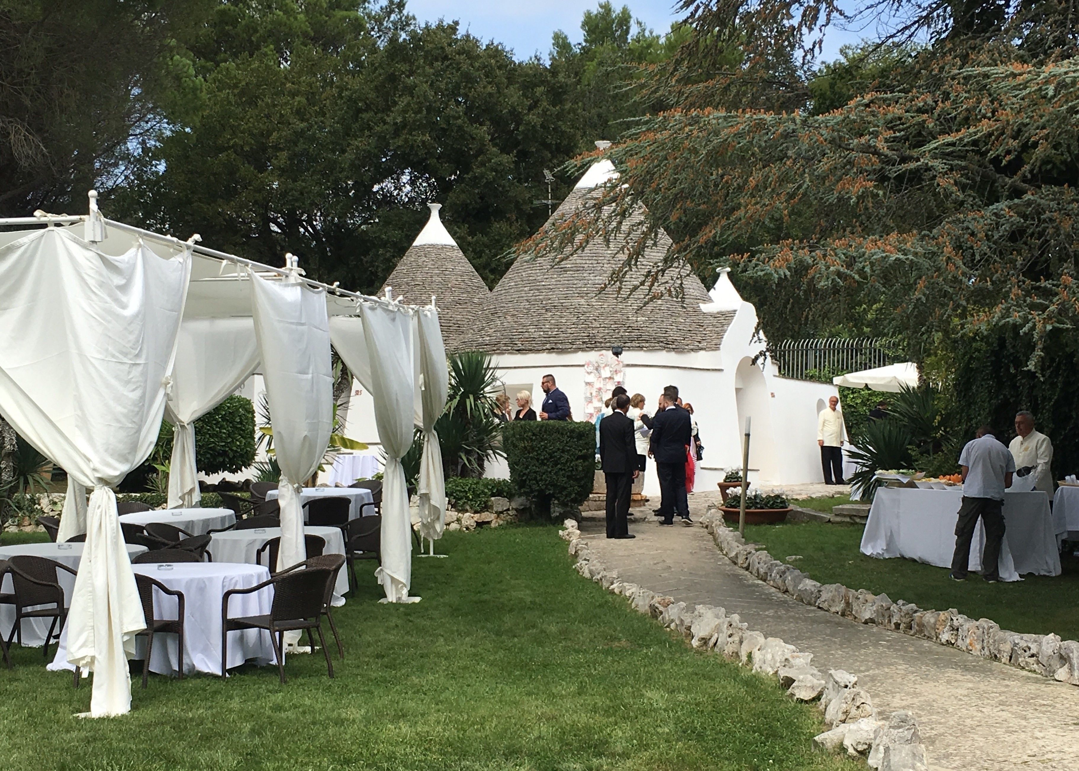 outdoor banquet area