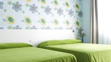 Down duvets, in-room safe, individually decorated, desk