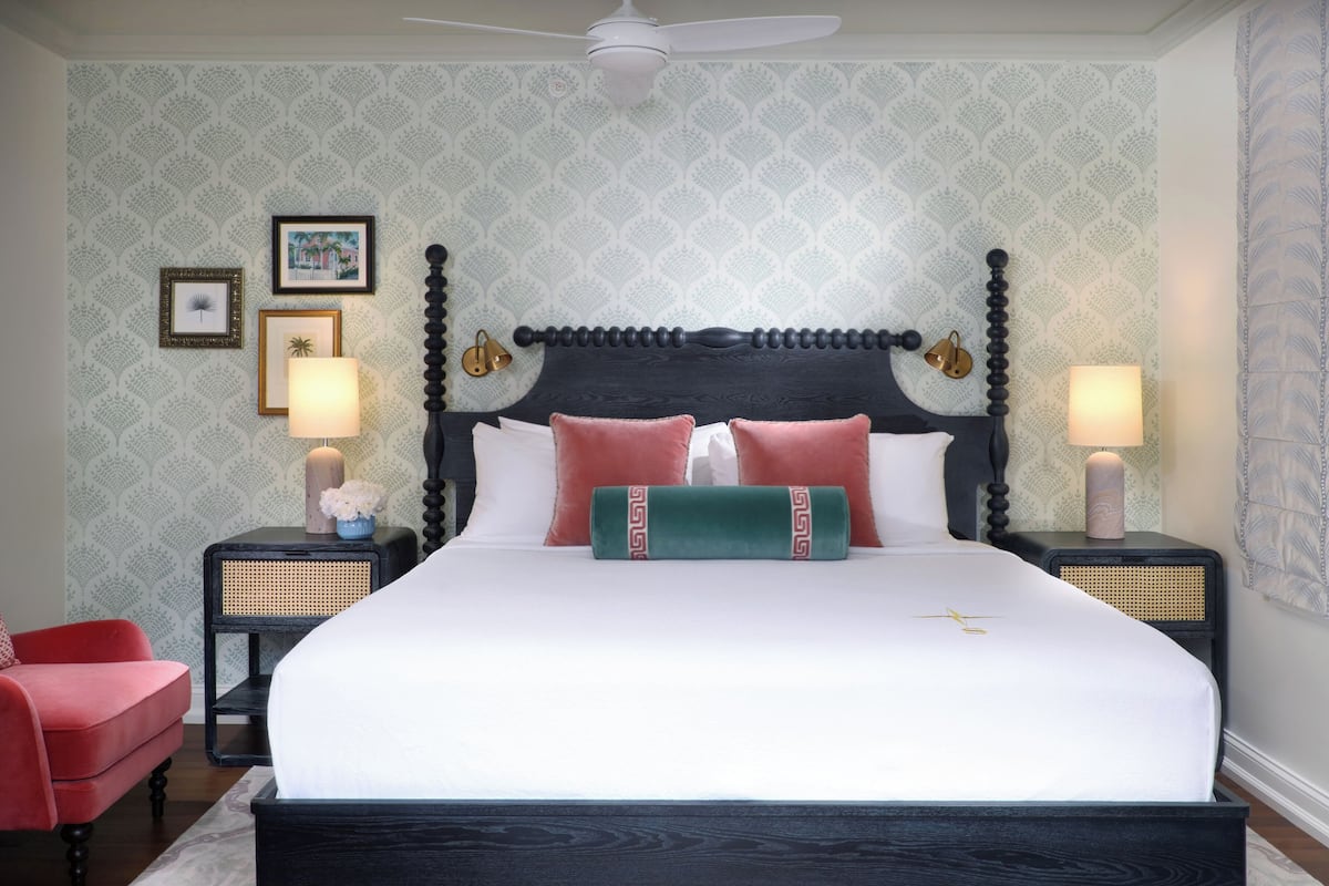 Duval King, Adults Only, Breakfast Included | Premium bedding, pillow-top beds, in-room safe, desk