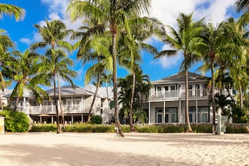 Hotel exterior and entrance at Southernmost Beach Resort