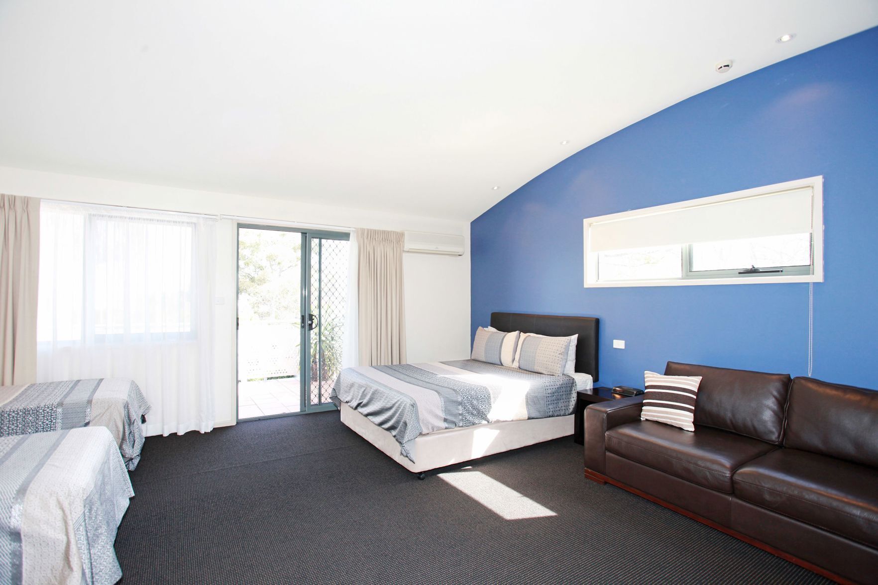 Blackout curtains, soundproofing, free WiFi, bed sheets