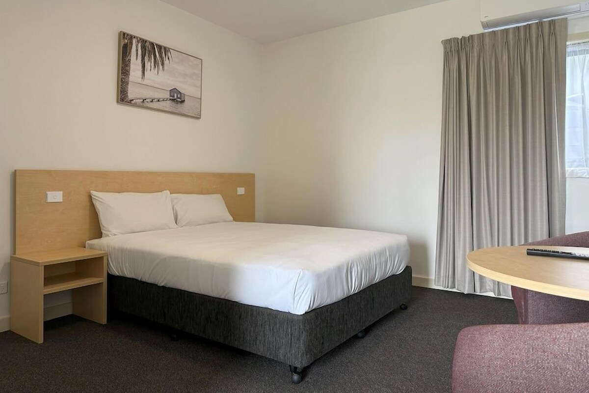Blackout drapes, soundproofing, WiFi (free), alarm clocks