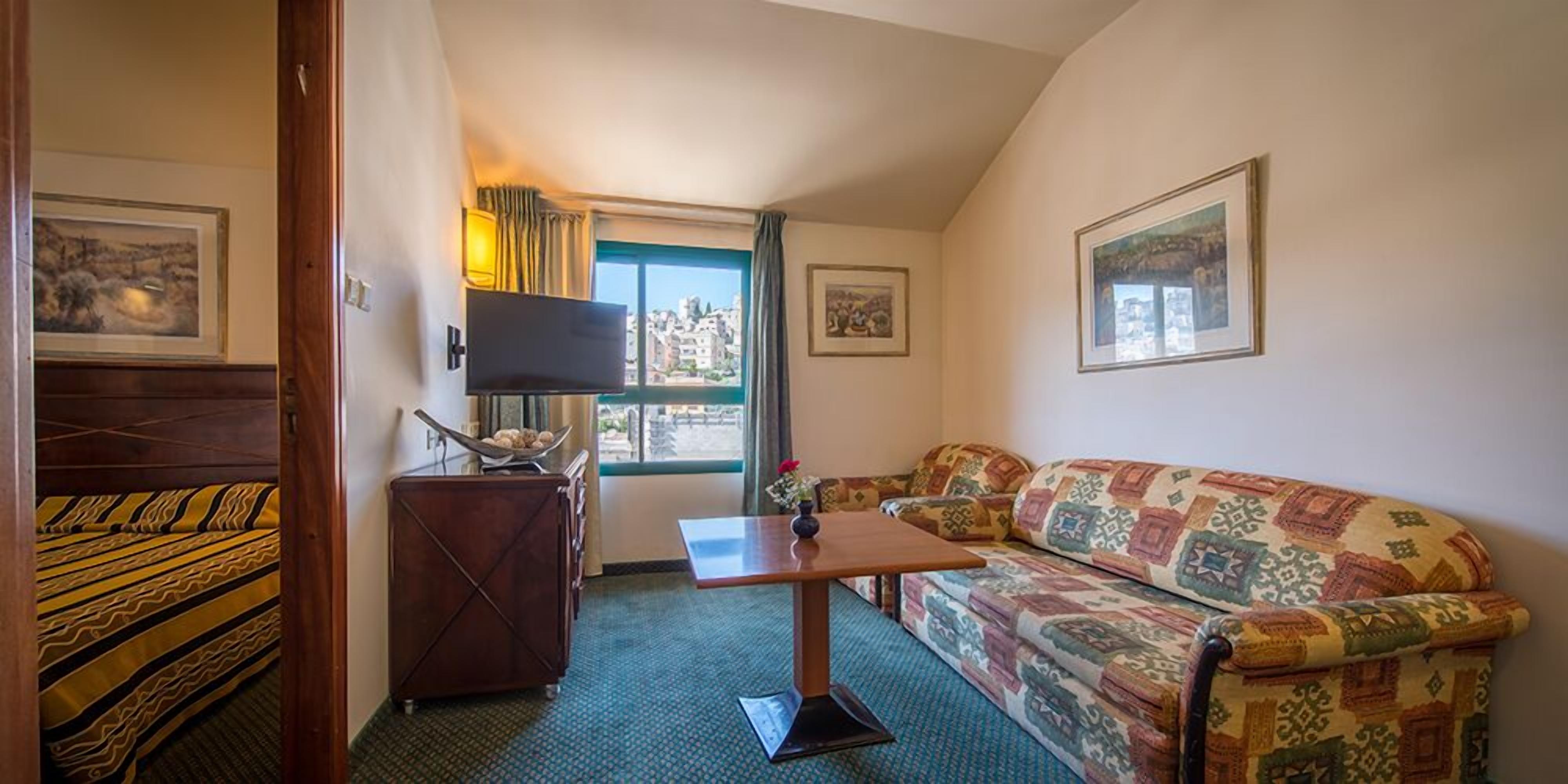 Coffres-forts dans les chambres, bureau, lits bébé (en supplément)