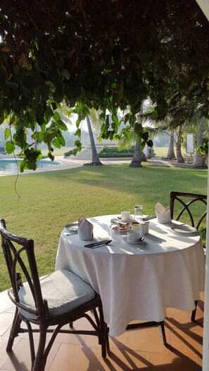 Cafe - The Meadows Resort and Spa (Chhatrapati Sambhajinagar)