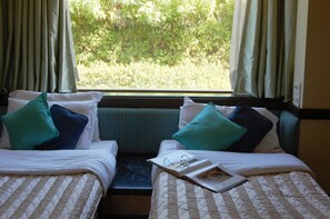Deluxe Double Room | 1 bedroom, in-room safe, desk, laptop workspace