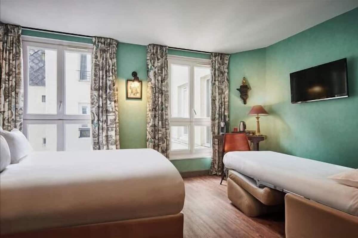 1 habitación, ropa de cama de alta calidad y escritorio