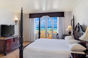 Premium bedding, minibar, in-room safe, blackout curtains - Jewel Dunn's River Adult Beach Resort & Spa, All-Inclusive (Ocho Rios)