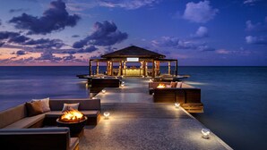 6 Bars/Lounges, Bar im Pool, Poolbar, Strandbar