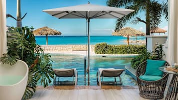 Suite de lujo, 1 habitación, vista al océano (Beachfront Swim-up Super Luxe) | Ropa de cama de alta calidad y minibar