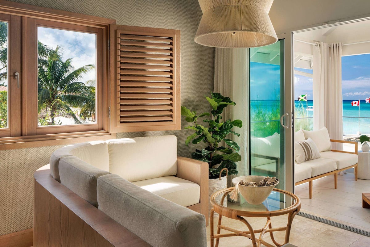 Ropa de cama de alta calidad y minibar