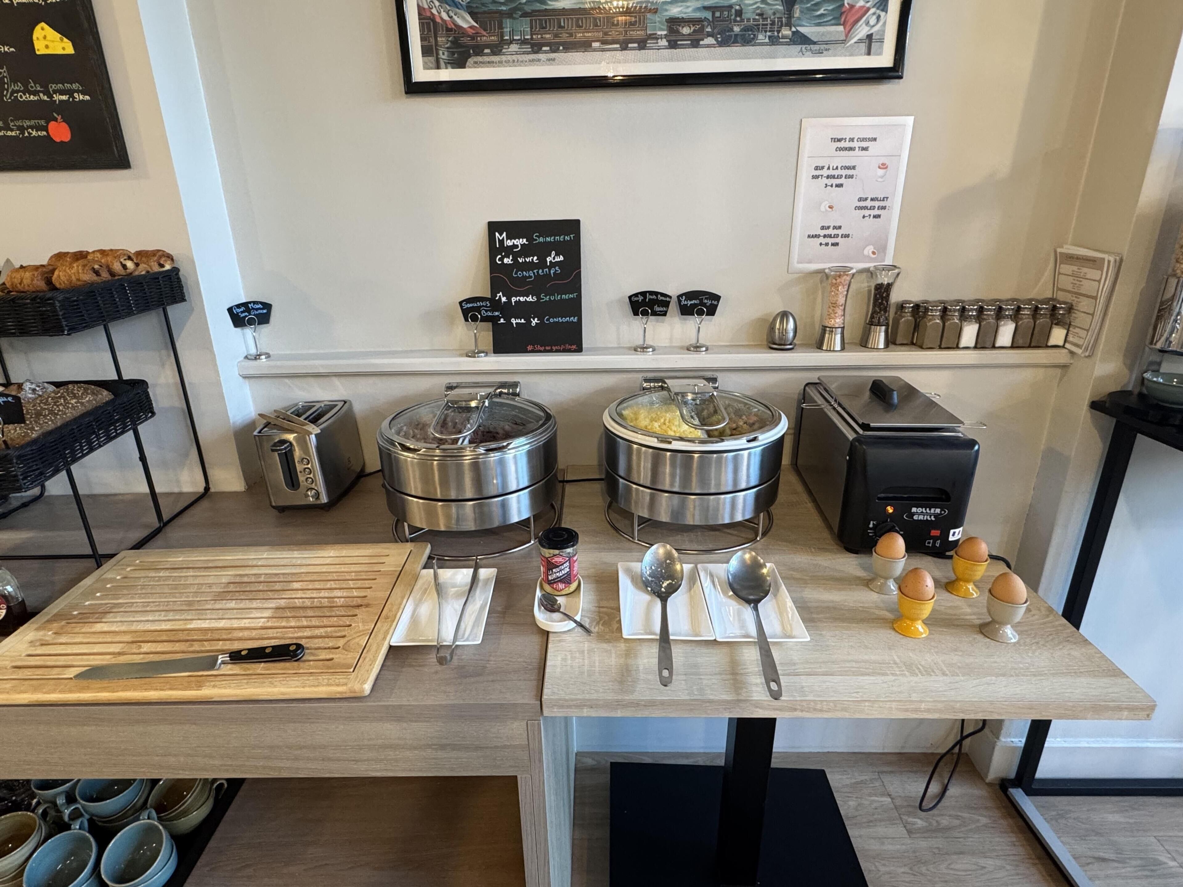 Daily buffet breakfast for a fee