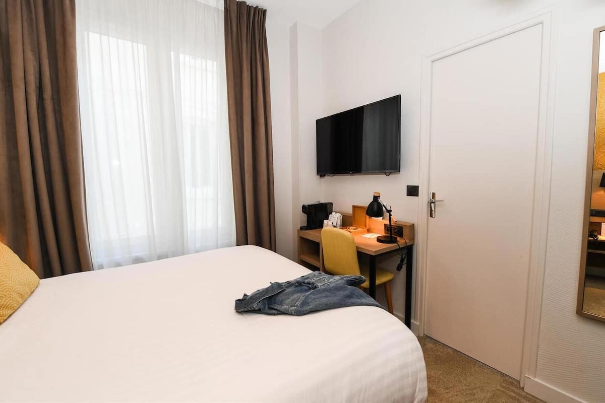 Ropa de cama de alta calidad y colchones con acolchado adicional
