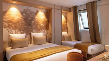 Classic Triple Room | In-room safe, desk, soundproofing, free WiFi