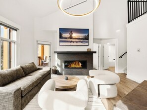 Deluxe Penthouse | Living area | 27-inch LCD TV with cable channels, TV - Sundial Lodge by All Seasons Resort Lodging (Park City)