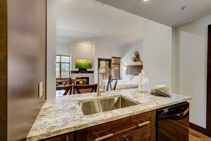 Studio Queen | Private kitchen