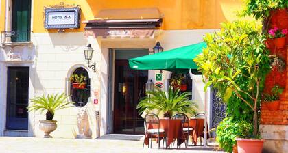 Unahotels Ala Venezia - Adults Only