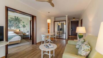 Junior Suite | Living area | 32-inch LCD TV with satellite channels, TV