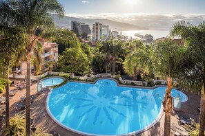 Indoor pool, outdoor pool