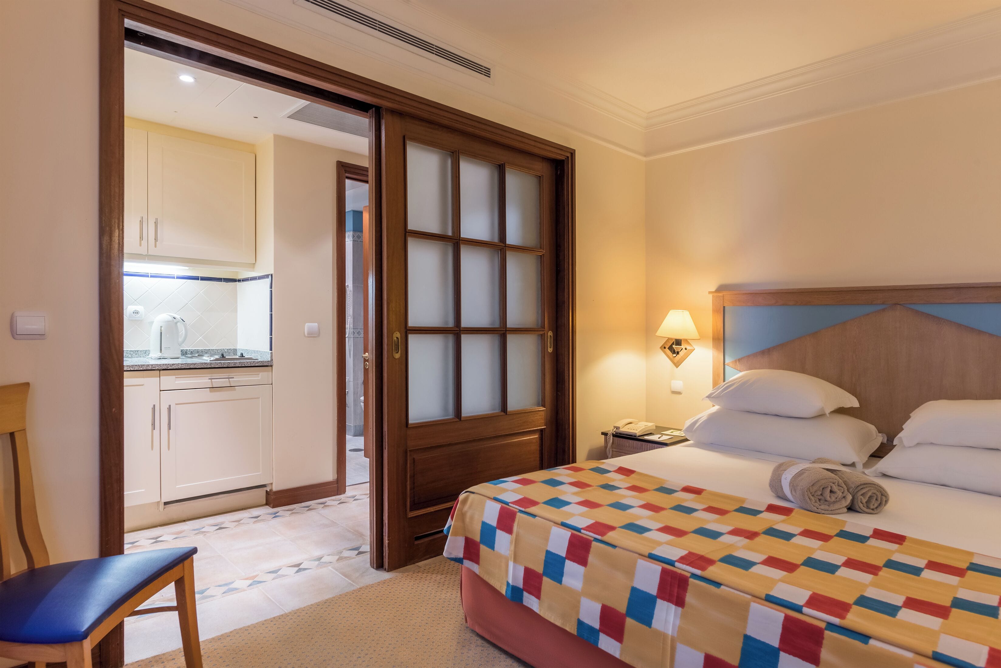 family room (superior) | desk, soundproofing, free wifi, bed sheets