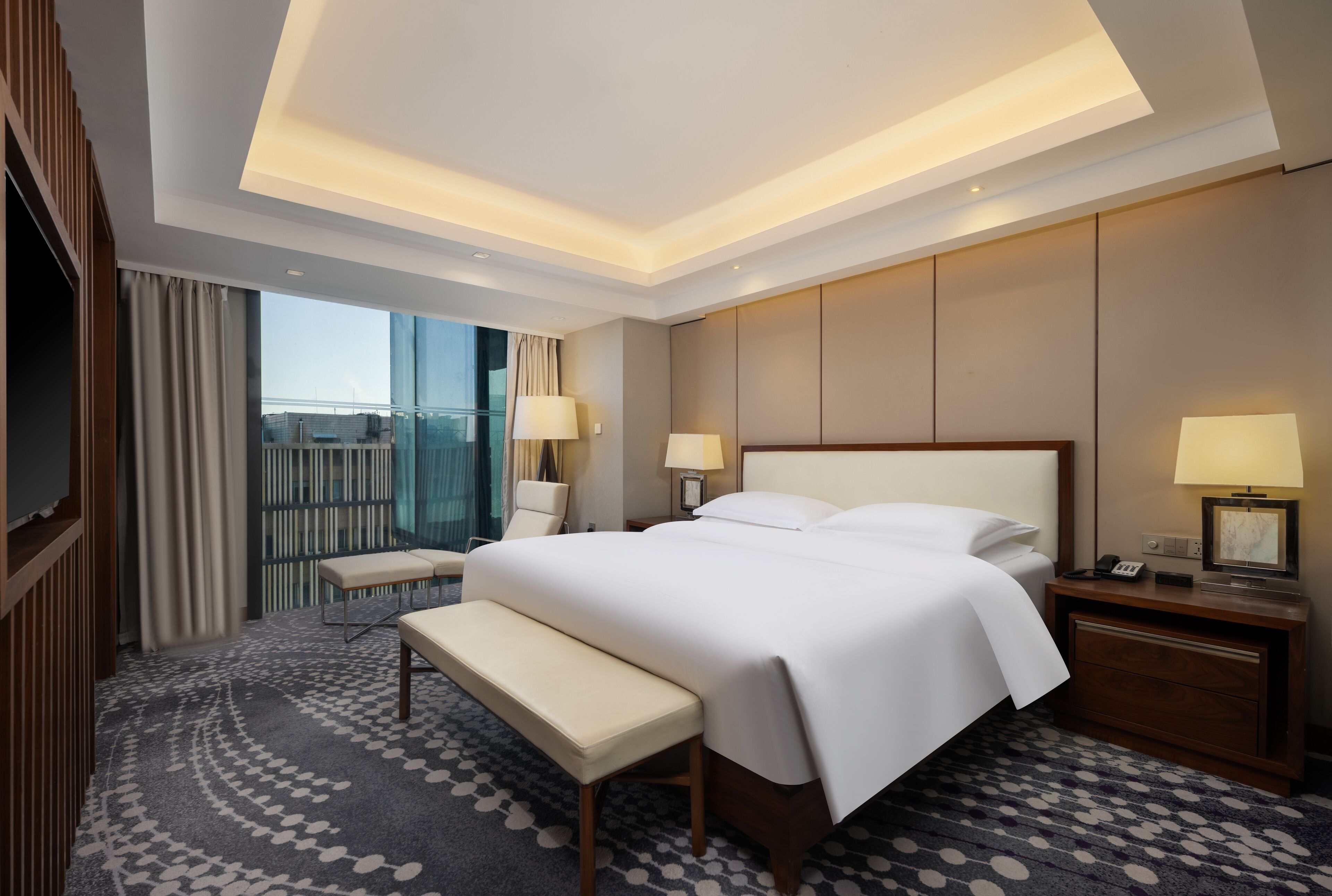 Suite, 2 Bedrooms | Down duvets, pillow-top beds, minibar, in-room safe