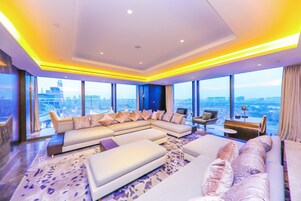 Down comforters, pillowtop beds, minibar, in-room safe