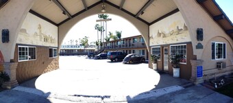 Stardust Inn