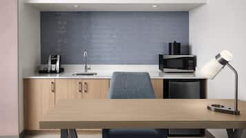 1 bedroom, desk, laptop workspace, blackout drapes