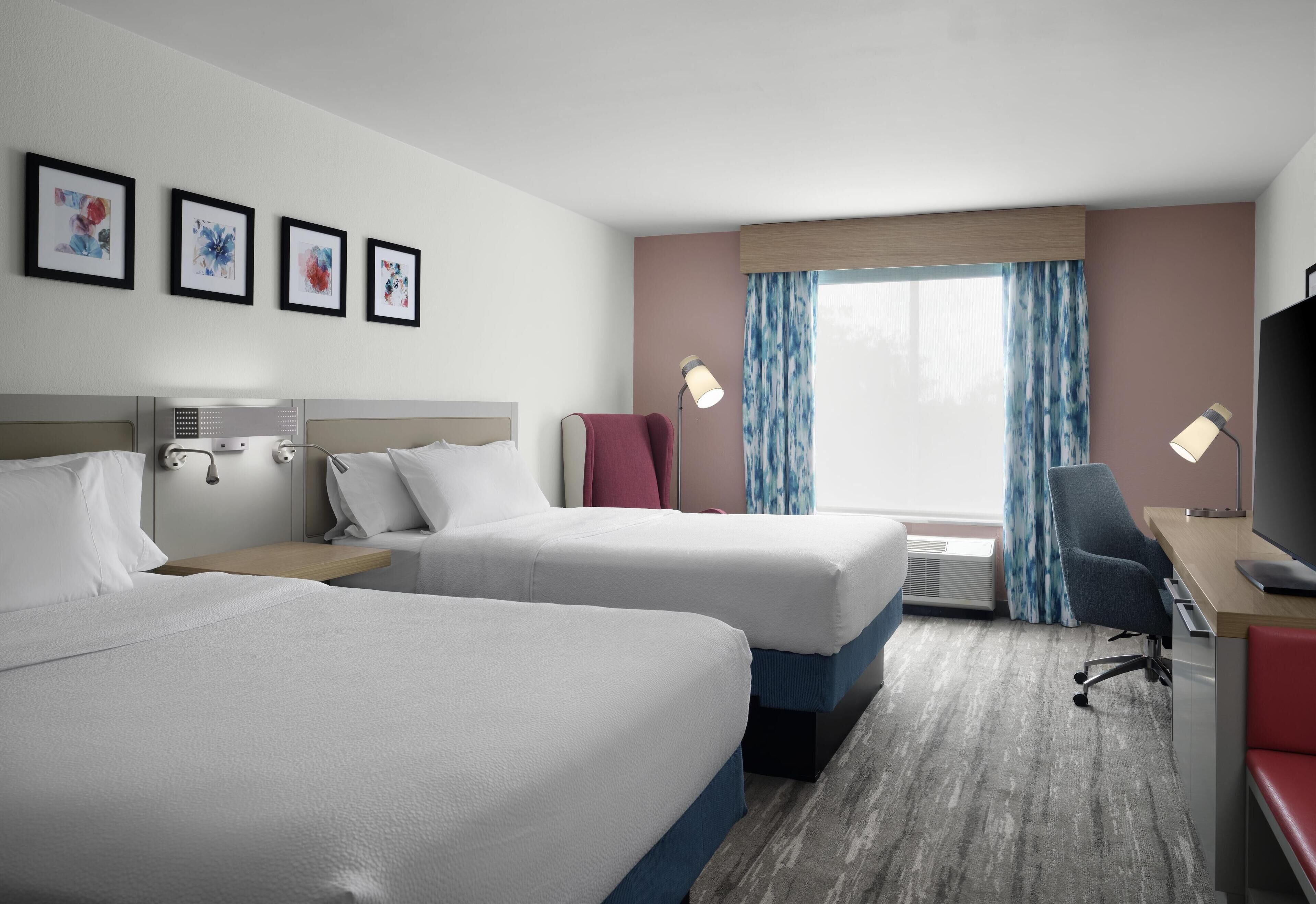 1 bedroom, desk, laptop workspace, blackout curtains