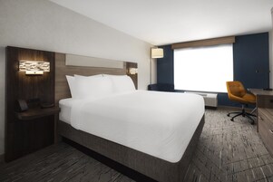 1 bedroom, premium bedding, pillow-top beds, desk
