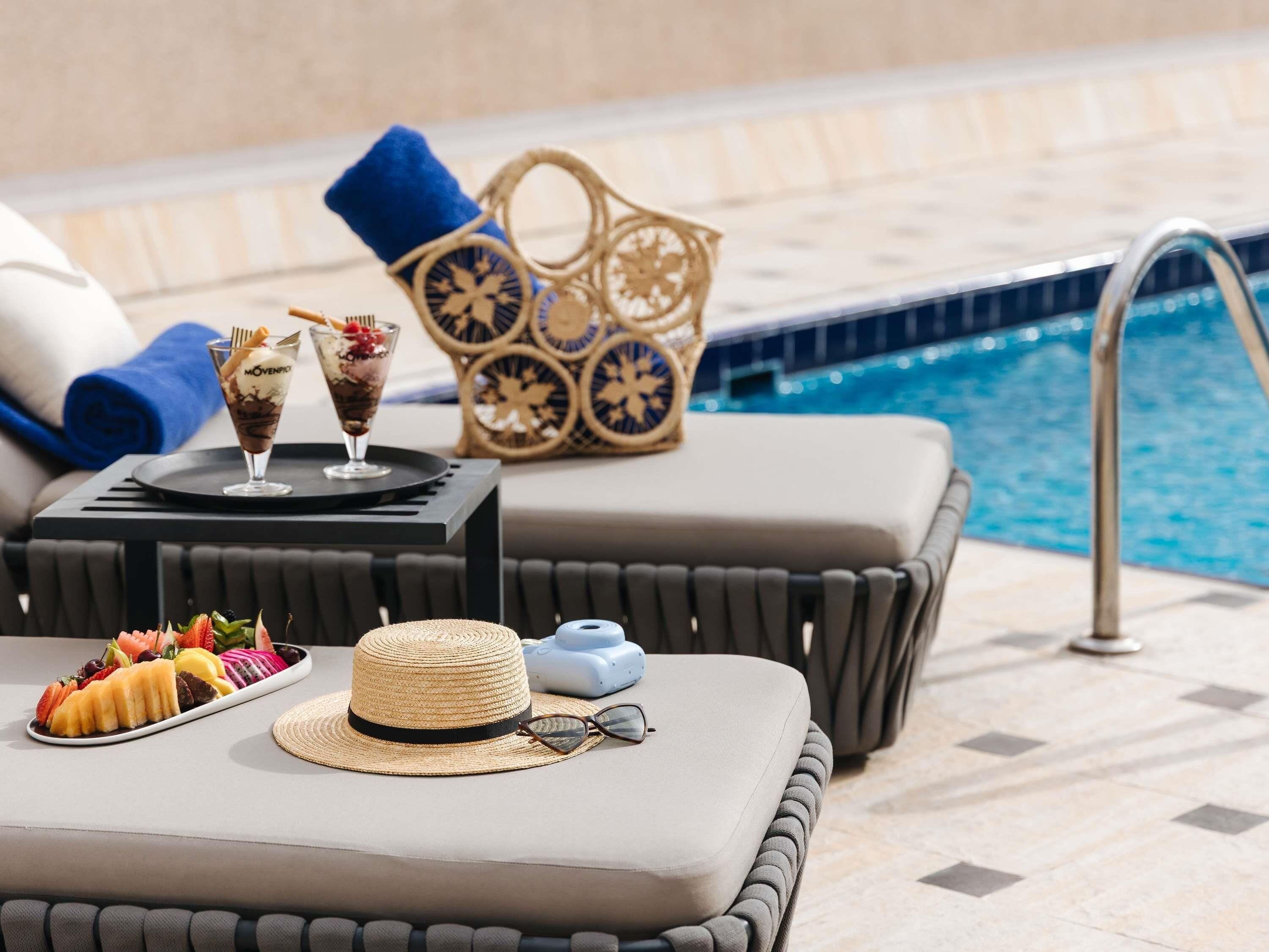 2 bares/lounges, bar ao lado da piscina
