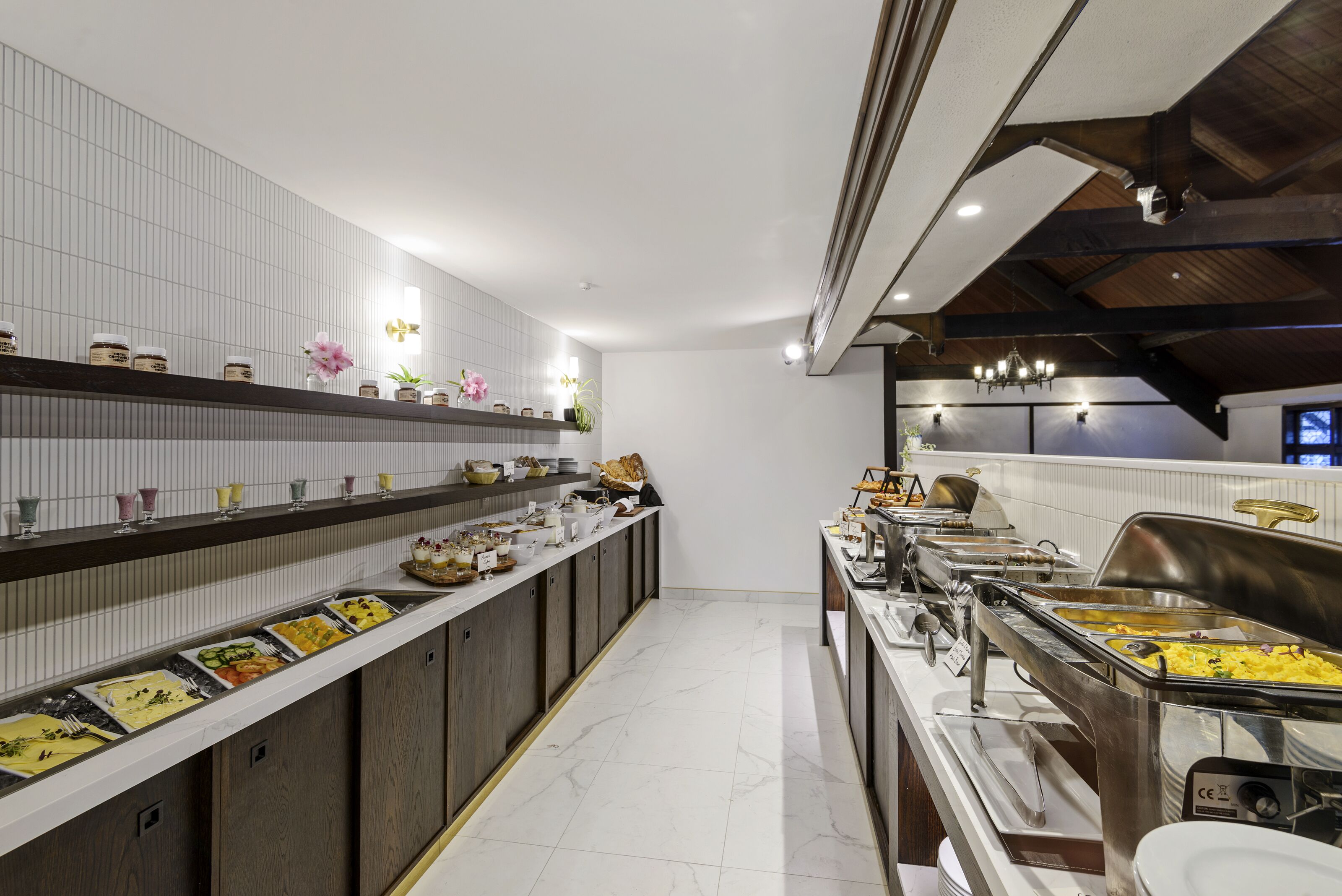 Daily buffet breakfast (NZD 34 per person)