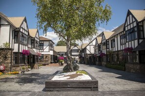 Exterior - Scenic Hotel Cotswold (Christchurch)